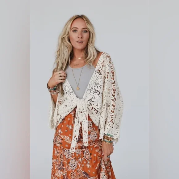 CROCHET PETAL KIMONO WRAP - BNWT - ONE SIZE - NATURAL - Picture 2 of 5